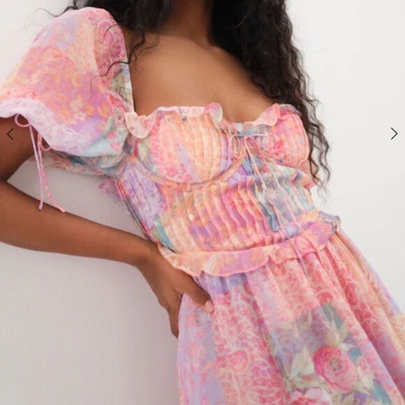 For love and lemons light multicolored dress with rods on the top part size XS - Picture 4 of 16
